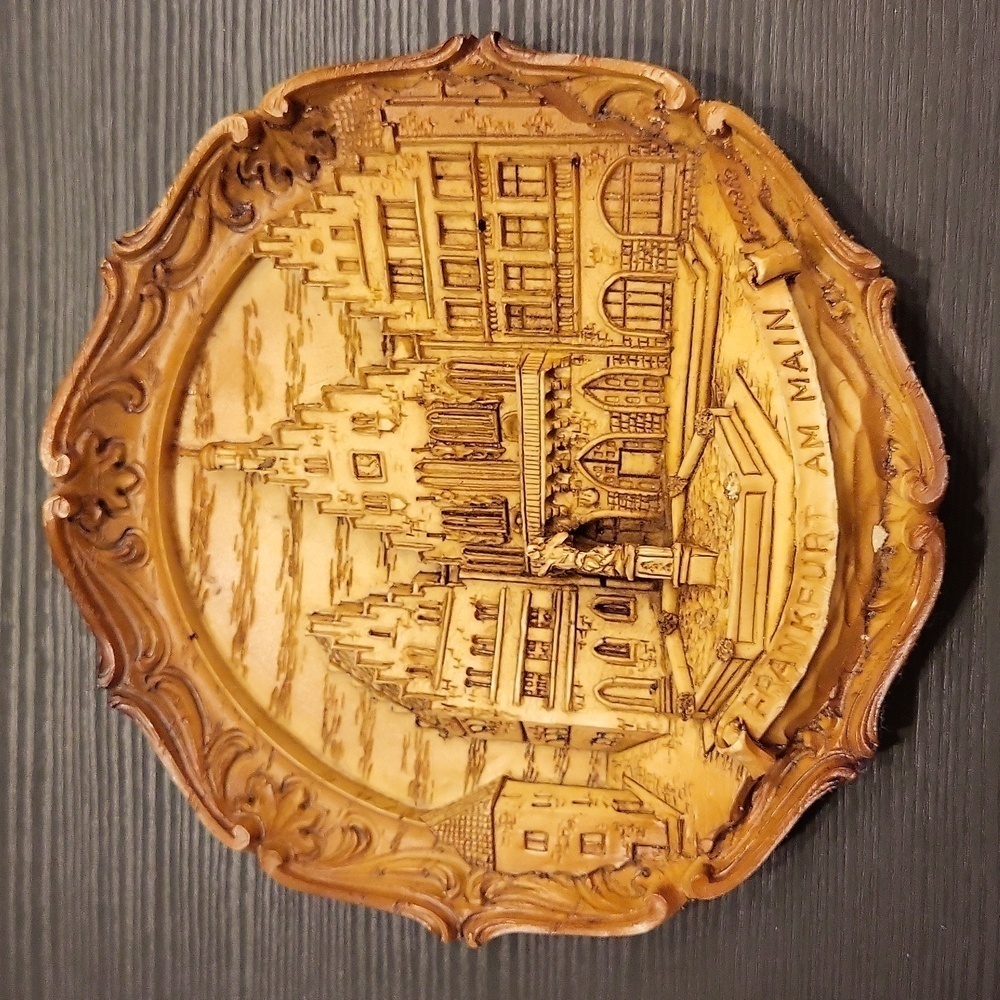 Wood look carving decor Germany AM Main
